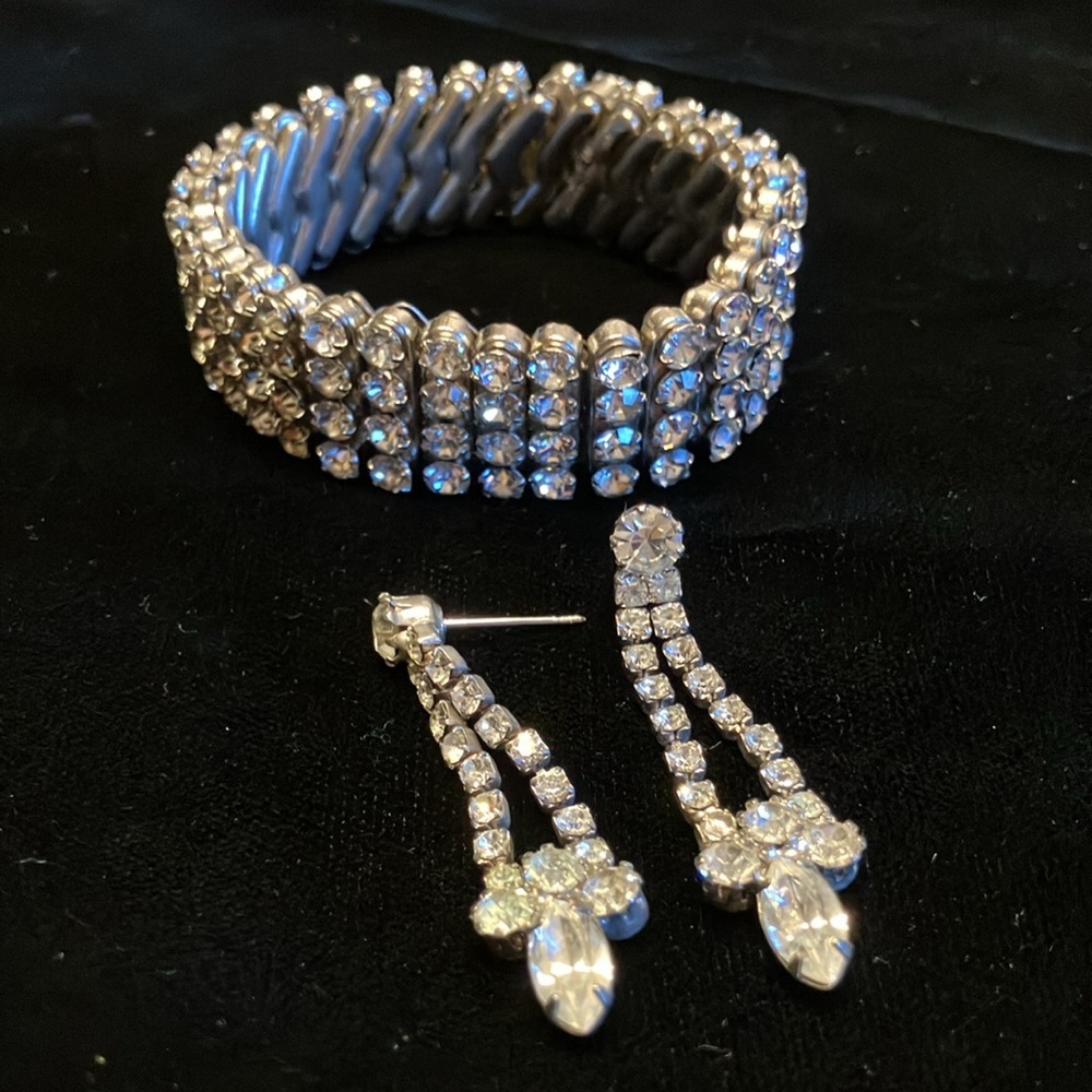 BRACELET MADE OF RHINESTONE CRYSTALS and matching Pierced earrings - Picture 13 of 13